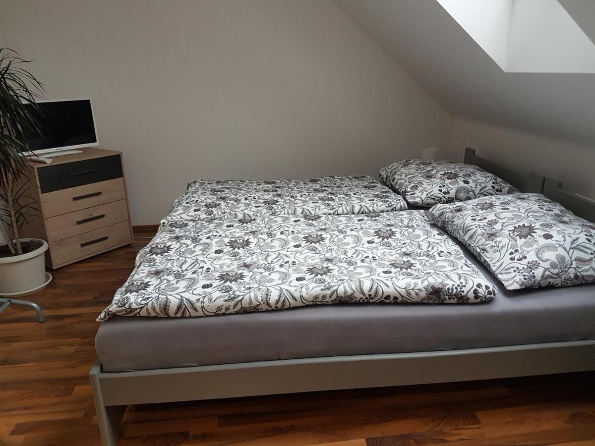 Apartman V Aleji Славков-у-Брна Екстер'єр фото